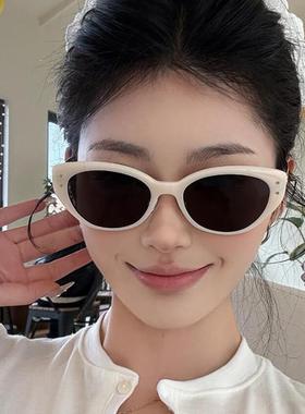 覆古猫眼白色太阳眼镜女款显脸小2025新款高级感韩潮抗UV太阳眼镜