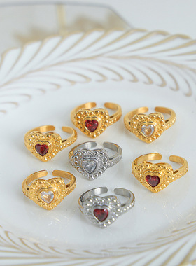 意大利风格优雅轻奢风纹理镂空双层爱心镶嵌锆石设计钛钢开口戒指