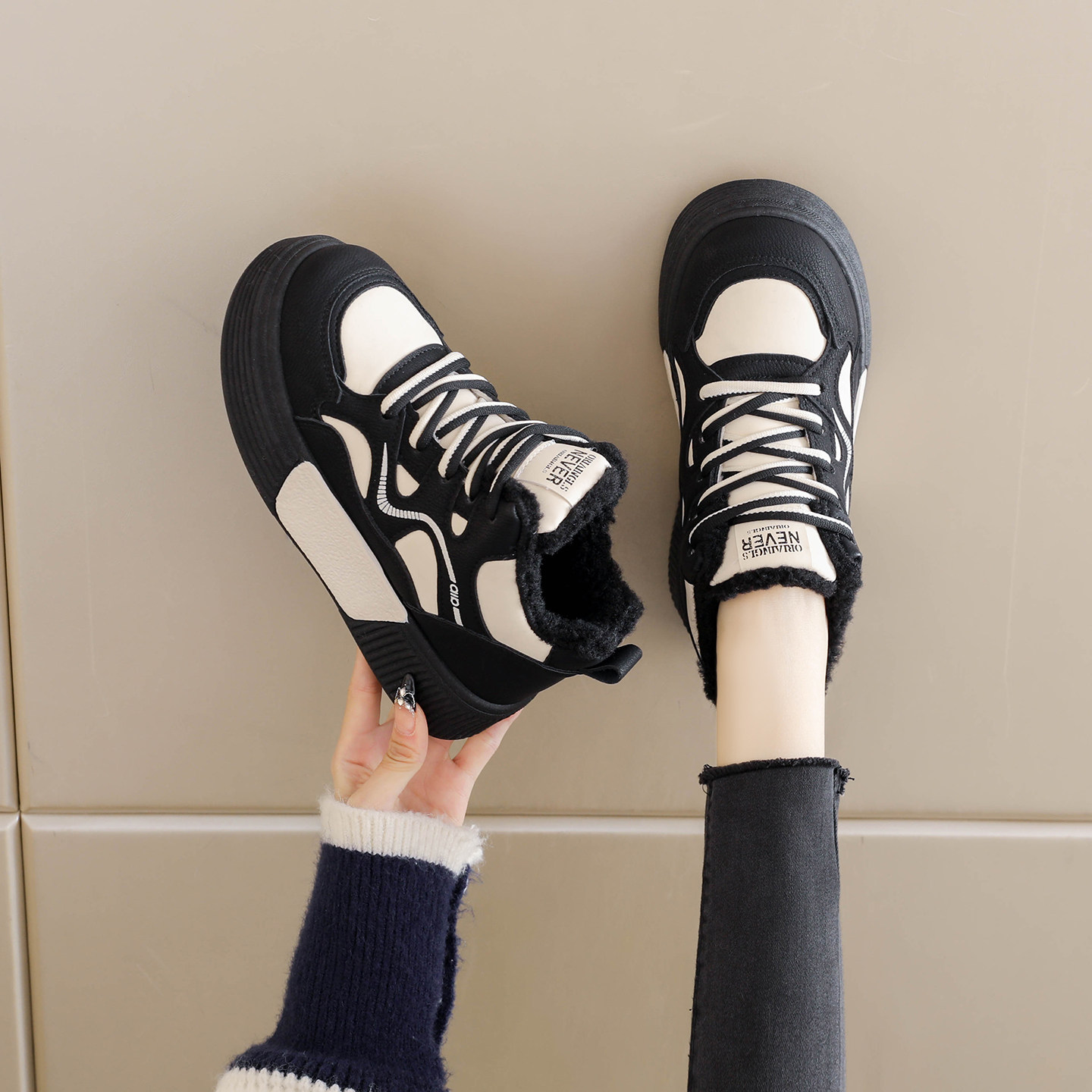 加绒高帮棉鞋女冬季2025新款加厚保暖运动板鞋34码软底休闲德训鞋,淘宝优惠券,粉丝福利购,淘宝优惠卷