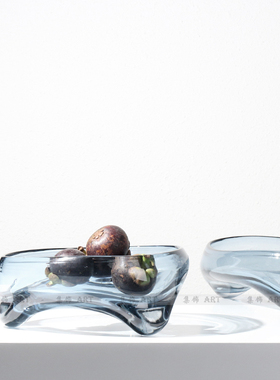 轻奢风人形展厅茶几组合雕塑摆件