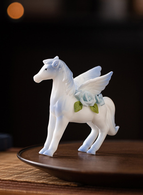 手工陶瓷马天使女孩飞马装饰摆件