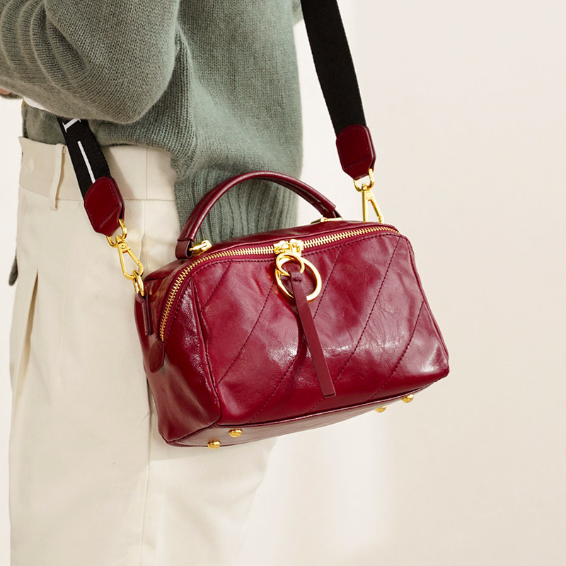 tuwic /初薇波士顿宽带手提枕头包 初薇女士包袋