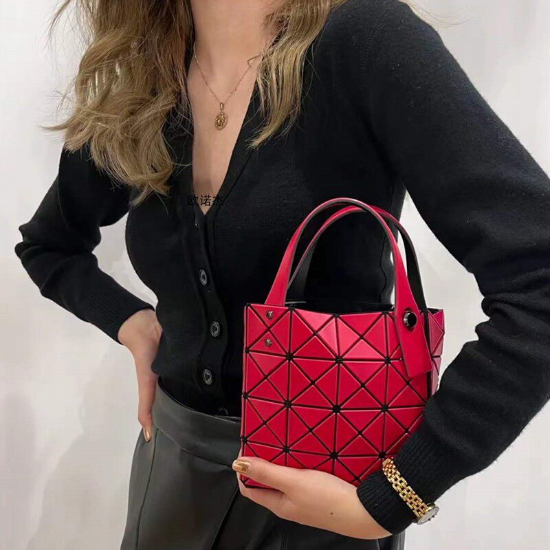 日本2023新款小方盒mini手拎手提包 欧诺杰女士包袋