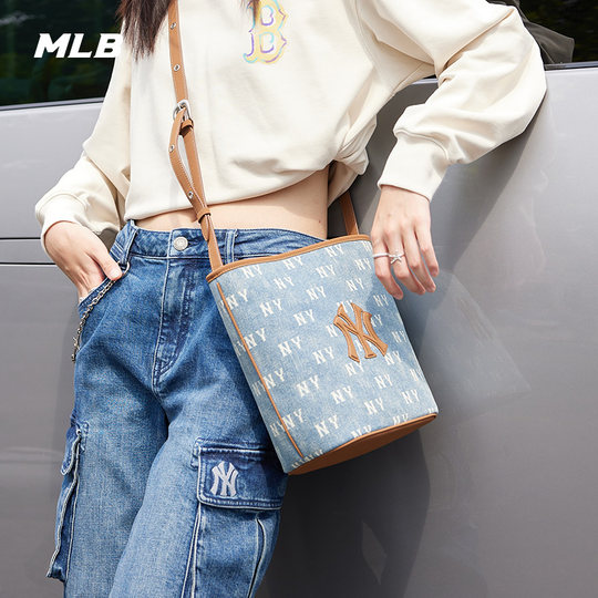 MLB official male and female couple presbyopic adjustable small denim bucket bag 25 autumn and winter new style BMMV5/BMMV6