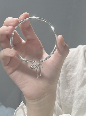 蝴蝶结铃铛开口手镯女新款简约小众高级设计感在逃公主流苏手链