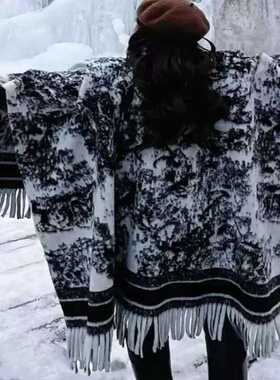 水墨东方美学花纹披肩围巾女长款冬季保暖百搭时尚宽松网红双面