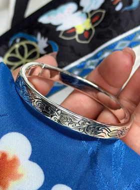 寸子莲花型卷草錾刻足银复古手镯