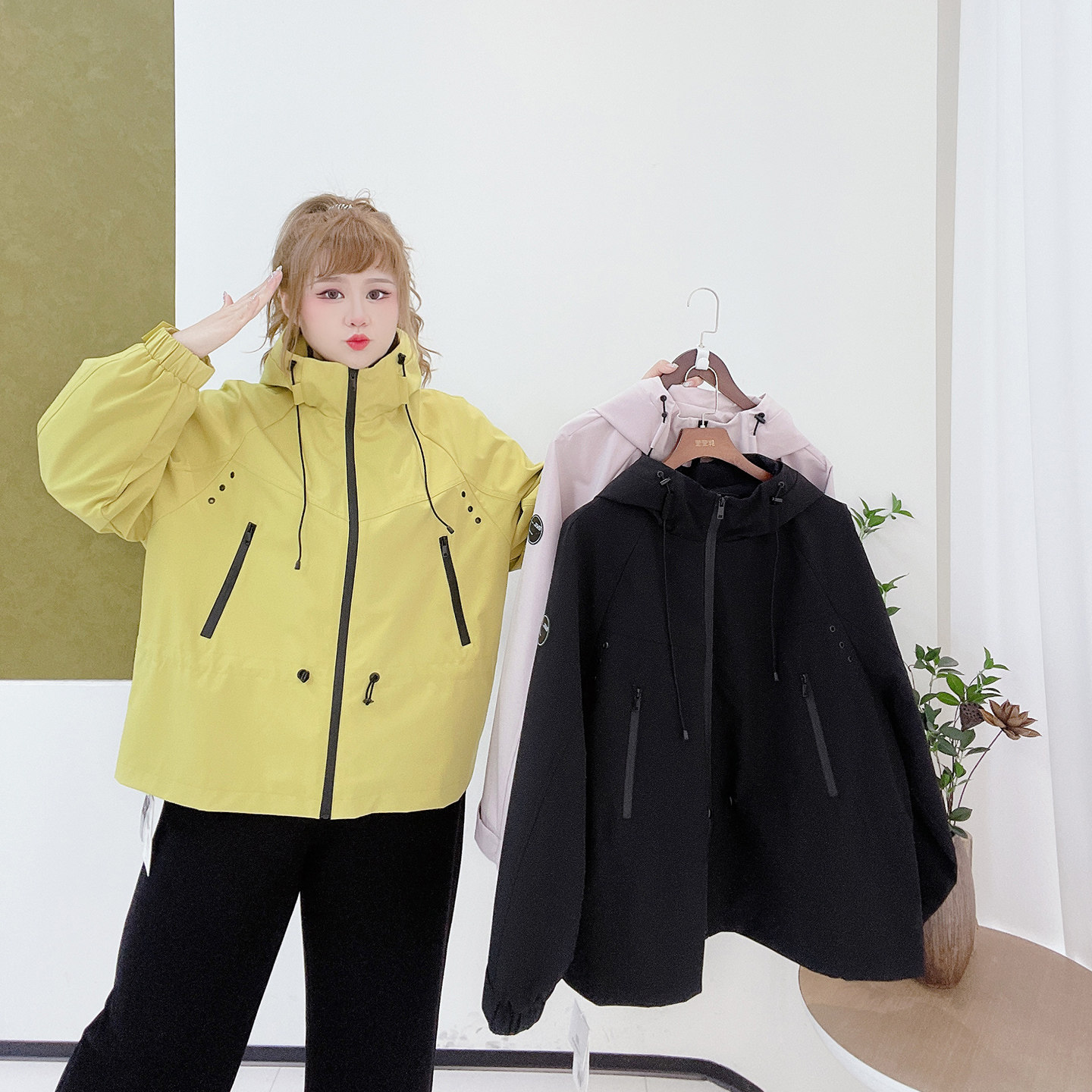 胖莹莹大码女装韩系帅气休闲立领宽松运动风户外抽绳显瘦连帽外套,淘宝优惠券,粉丝福利购,淘宝优惠卷