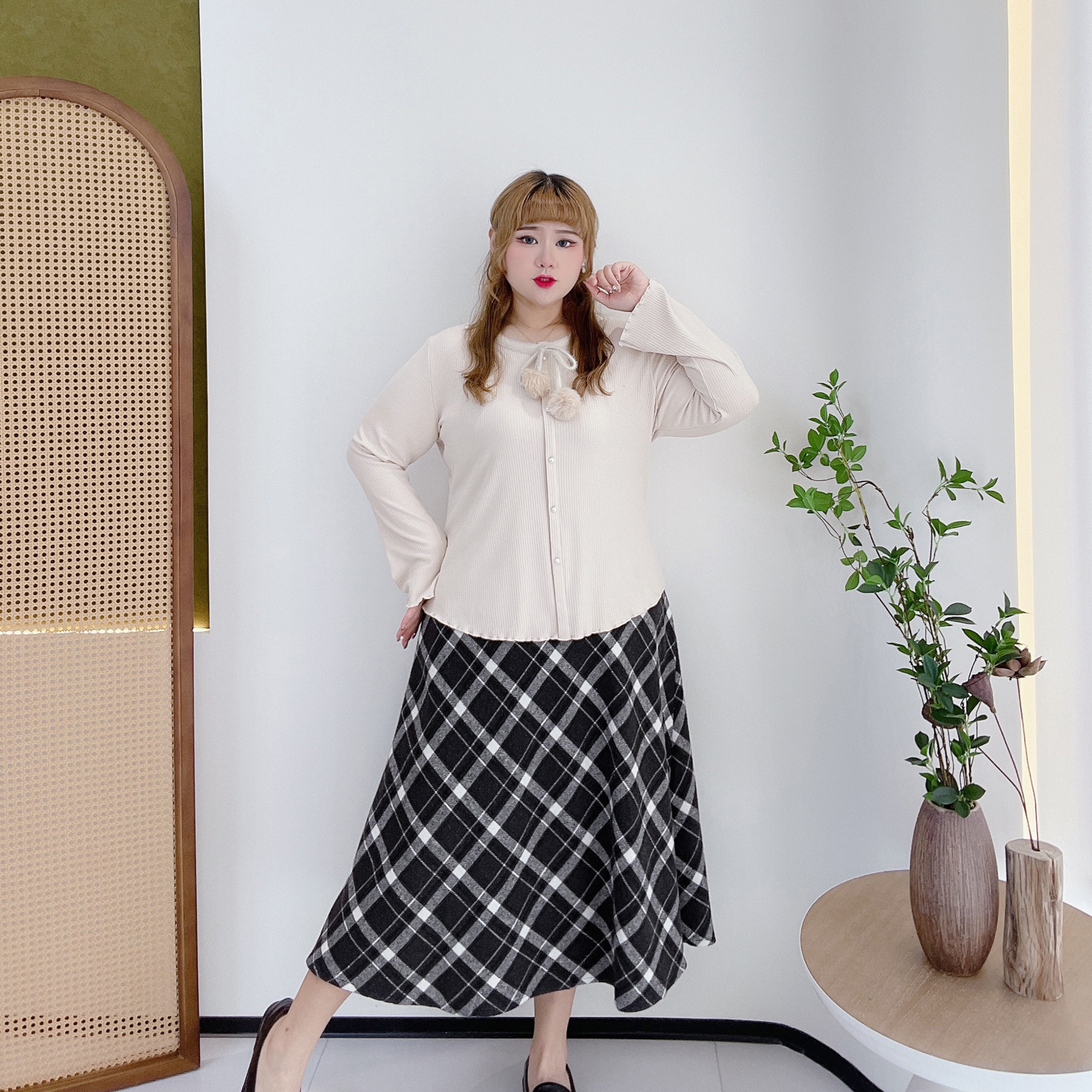 胖莹莹大码女装240斤胖mm秋冬高腰格纹A字复古毛呢格子半身裙女,淘宝优惠券,粉丝福利购,淘宝优惠卷