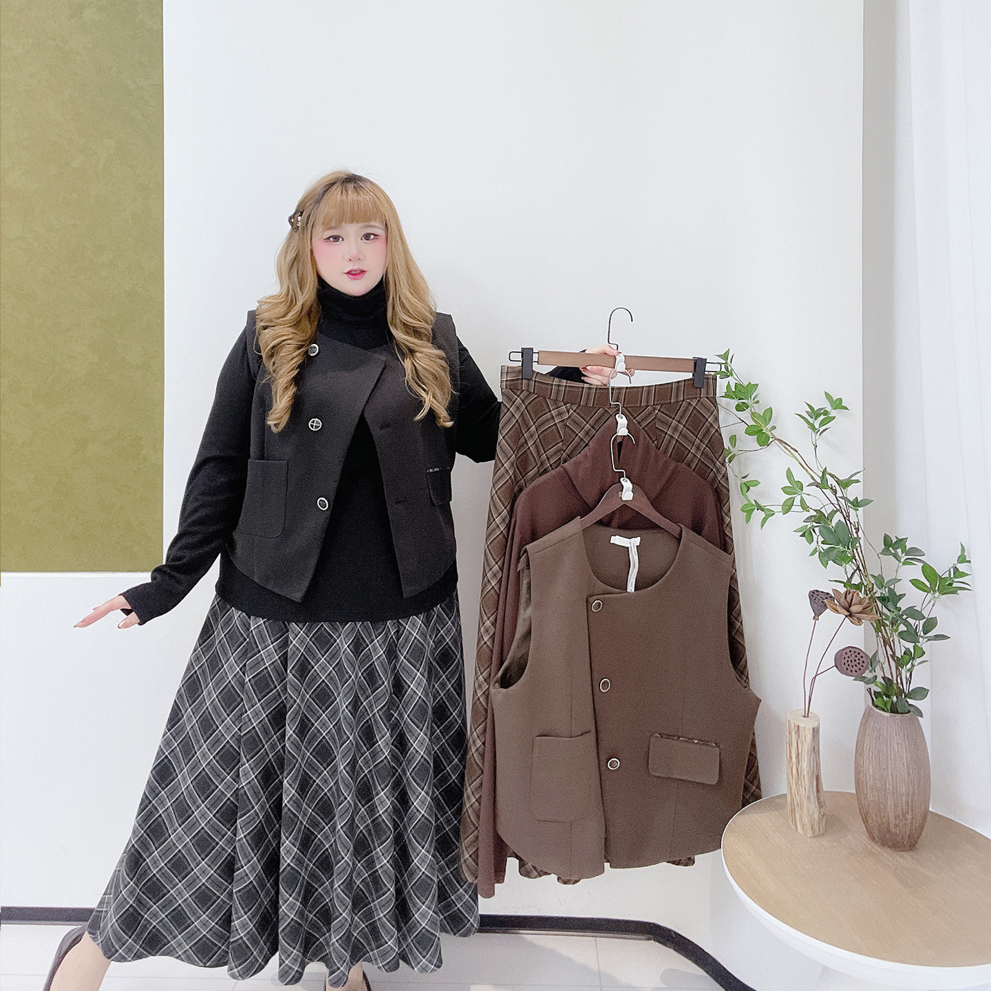 胖莹大码女装复古高级感通勤马甲高领打底衫格纹半身裙氛围感套装,淘宝优惠券,粉丝福利购,淘宝优惠卷