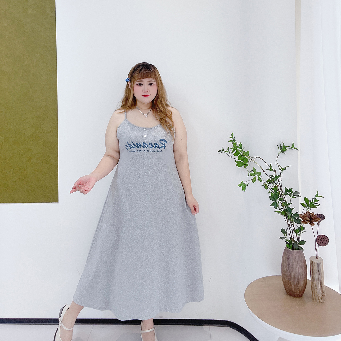 胖莹莹大码女装300斤胖m韩系休闲慵懒风减龄吊带长裙格纹衬衫套装,淘宝优惠券,粉丝福利购,淘宝优惠卷