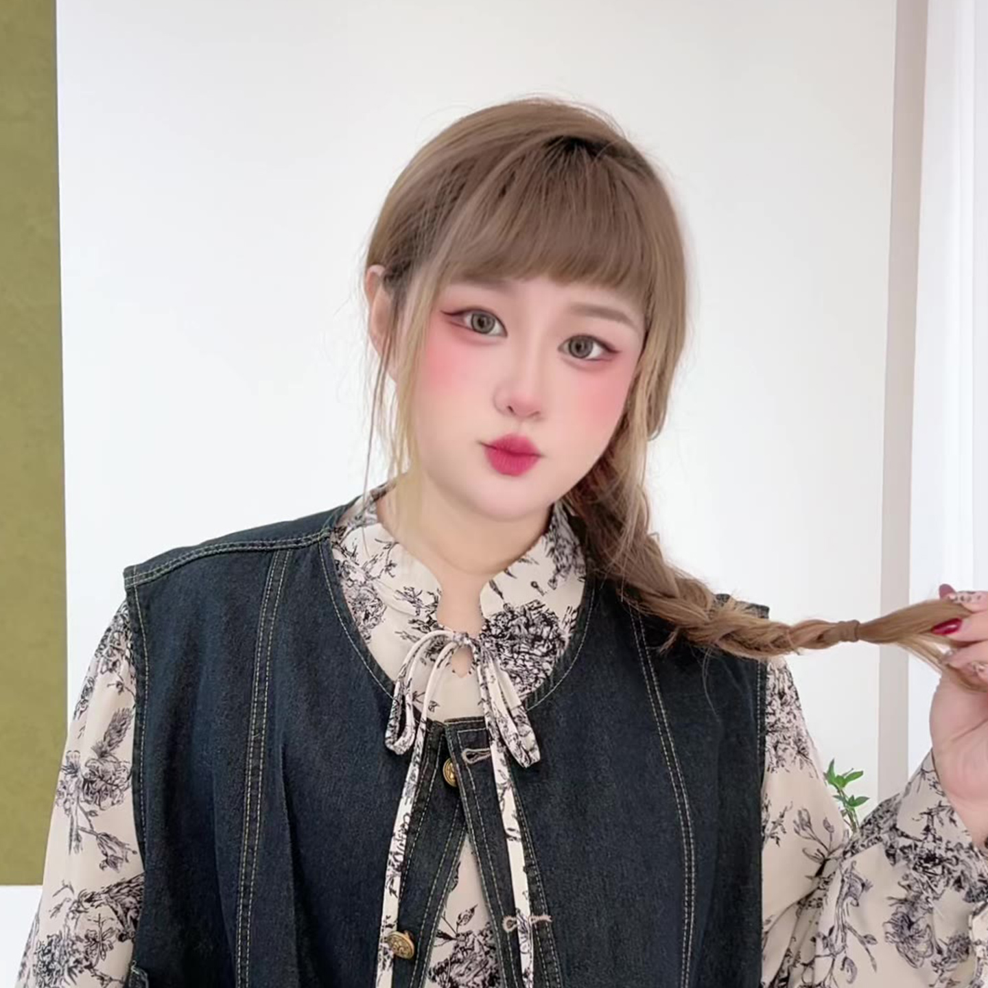 法式复古碎花连衣裙牛仔马甲胖莹莹大码女装显瘦水墨画高级感套装 - 图0