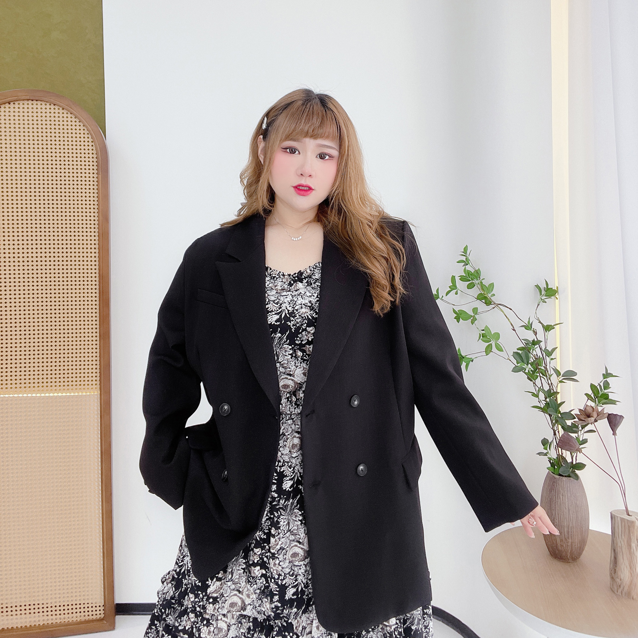 高级腔调感小西装外套胖莹莹大码女装韩版休闲气质设计感炸街西服,淘宝优惠券,粉丝福利购,淘宝优惠卷