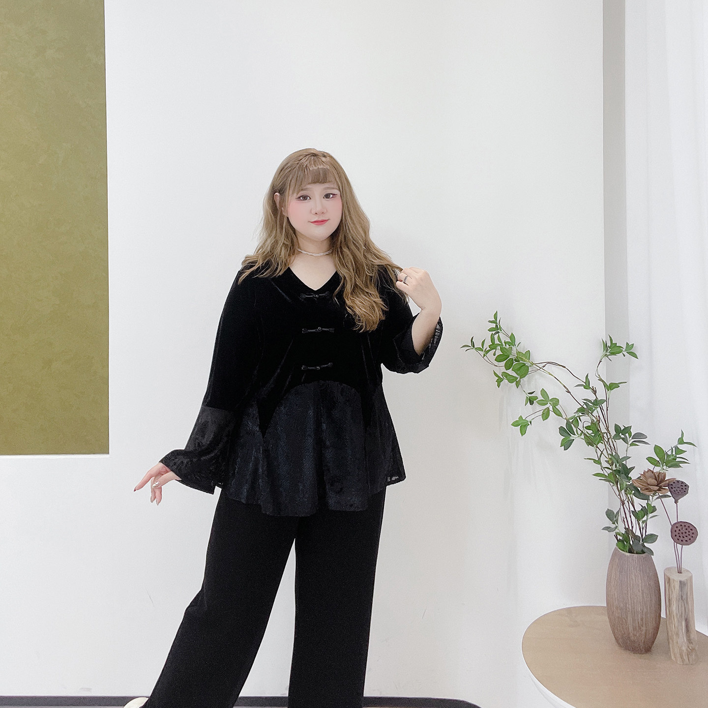 300斤胖莹莹大码女装2025秋冬新中式A字版丝绒刺绣重工高级感上衣,淘宝优惠券,粉丝福利购,淘宝优惠卷