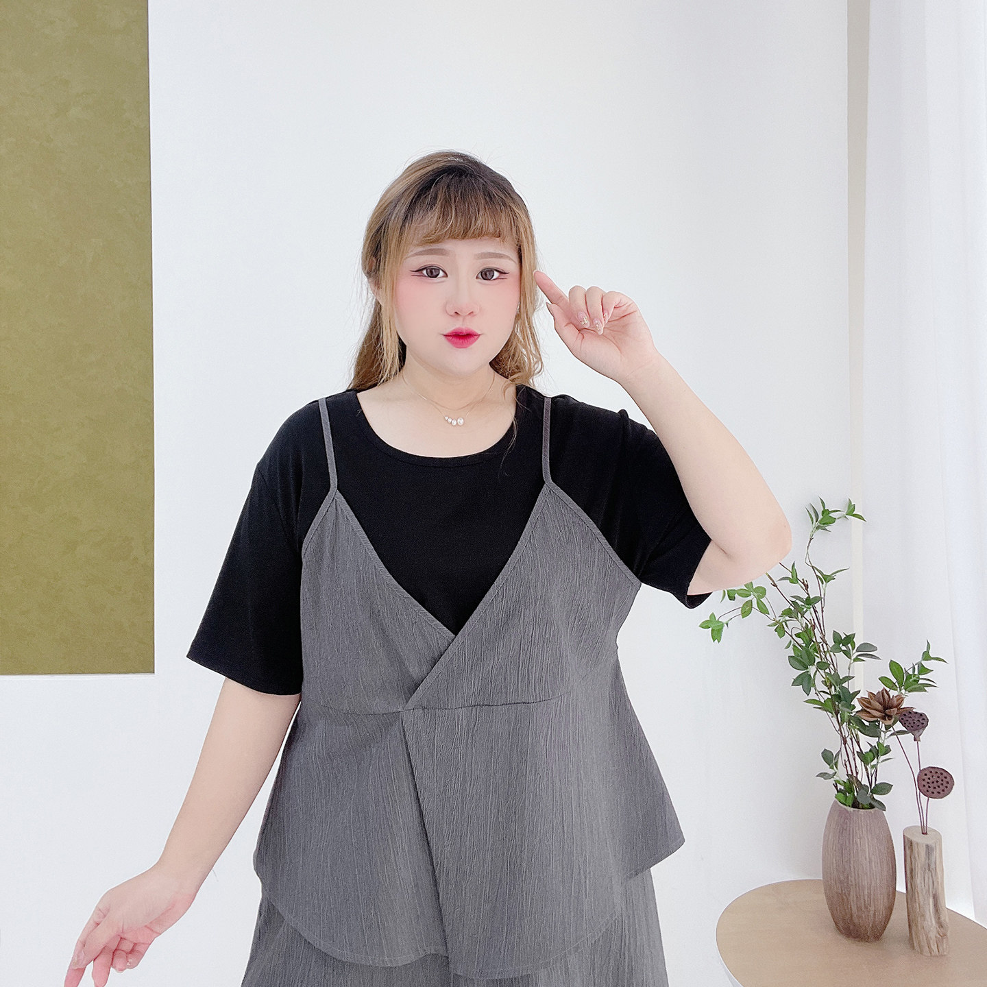 2025夏季胖莹莹大码女装韩系小众假两件吊带上衣半身裙巨显瘦套装,淘宝优惠券,粉丝福利购,淘宝优惠卷