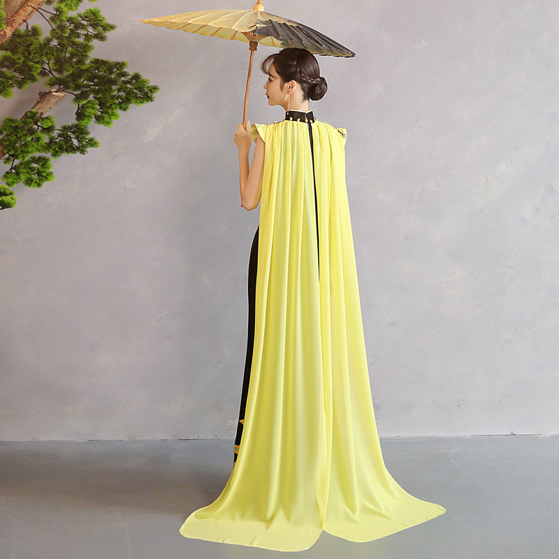 旗袍2023年新款国潮改良走秀旗袍年会主持人晚礼服高级感演出服女