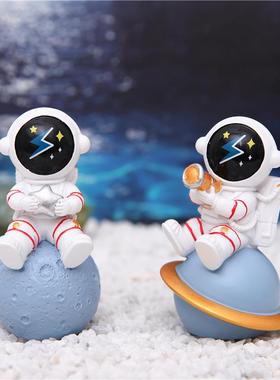 卡通太空人星星灯太空人宇航员雕塑摆件科技馆商场网红装饰小夜灯