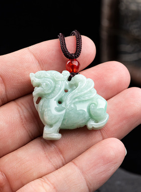 天然正品缅甸A货浅绿翡翠飞天麒麟吊坠冰种玉石镂空挂件玉器挂坠