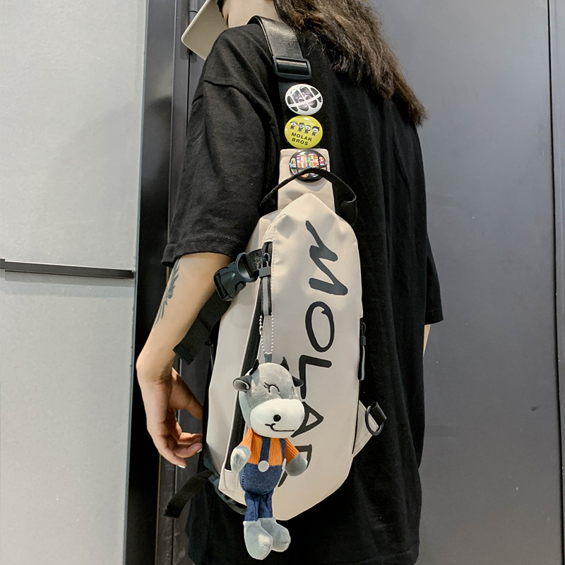 ins日系男士夏季胸包运动包包 途趣箱包男士包袋