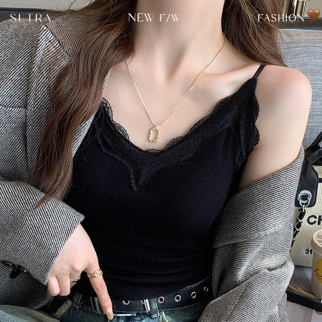 ເສື້ອຍືດຊັ້ນໃນຂອງແມ່ຍິງ camisole ໃໝ່ 2026 ໃນລະດູຮ້ອນທີ່ມີ pads ເຕົ້ານົມ versatile tops v-neck knitted bottoming shirt
