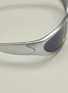 2024新款网红潮流复古朋克墨镜男