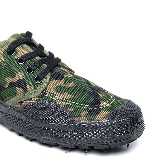 Low-cut sneakers are lightweight, comfortable, non-slip and wear-resistant
