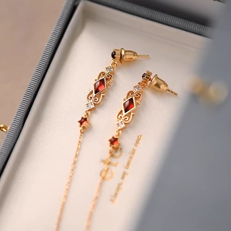 《绯红香氛》原创设计S925纯银耳钉天然红石榴石耳环复古红色礼物,淘宝优惠券,粉丝福利购,淘宝优惠卷