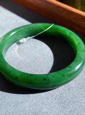和田玉俄料碧玉菠菜绿手镯 56mm 天然玉石镯子女款 带证书