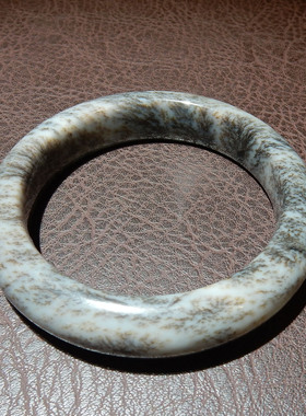 和田玉【野牛沟桂花糕手镯】55mm 圆条款 水墨纹理国风女士玉镯