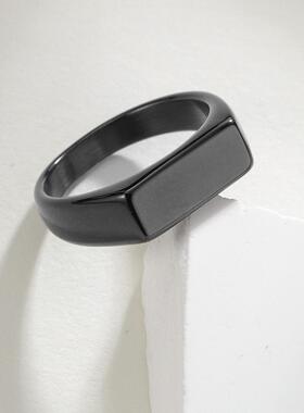 欧美饰品7mm钛钢长方形戒指复古潮女个性铸造不锈钢金色印章指环