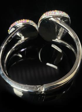 时尚手镯绿松石光感变色苏丹石镶嵌小众设计落落大方款彩色闪烁