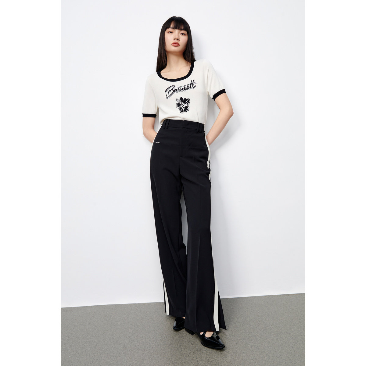  太平鸟outlets店休闲裤