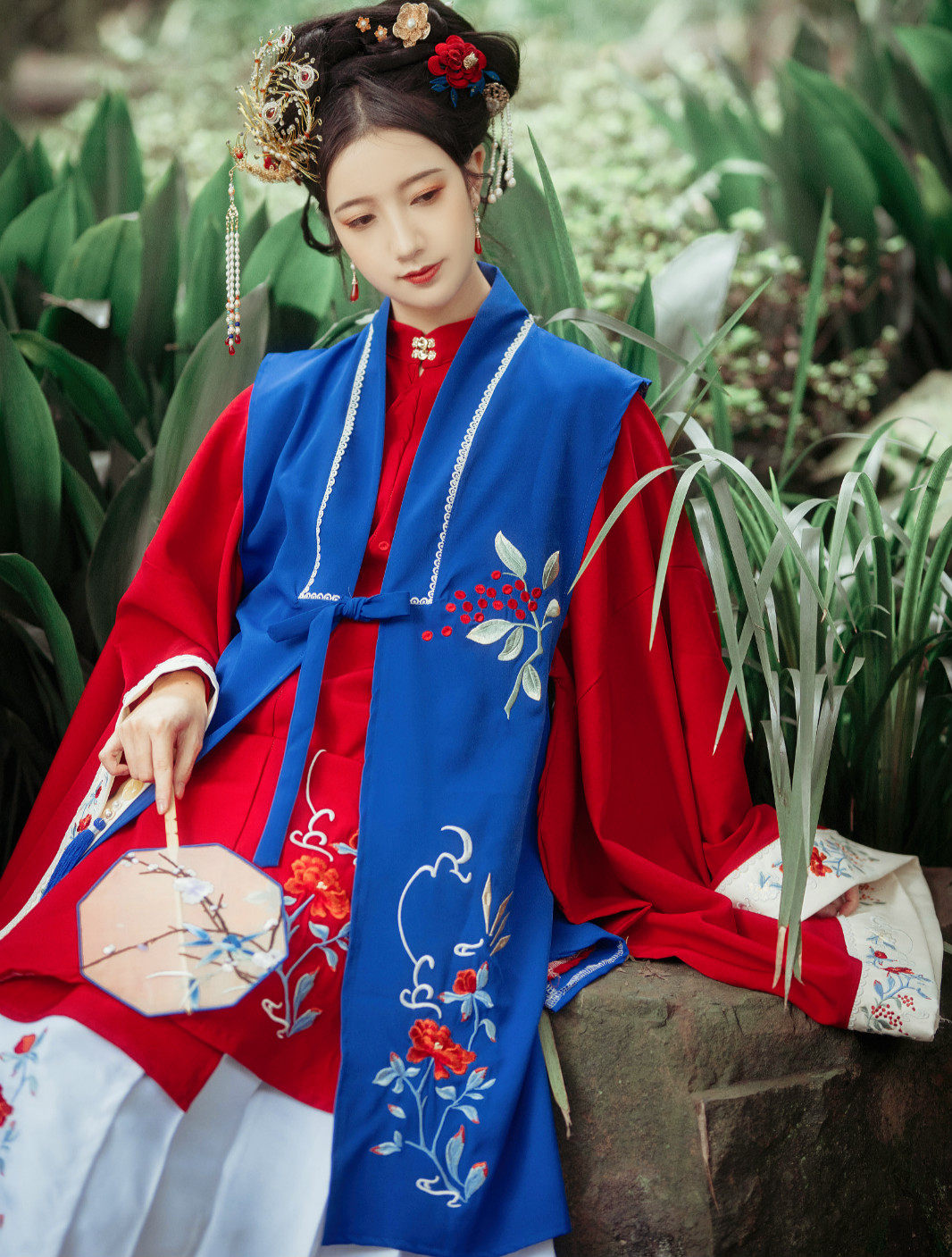 云麓集红昭愿汉服女原创明制袄裙马面日常刺绣比甲立领非古装秋冬