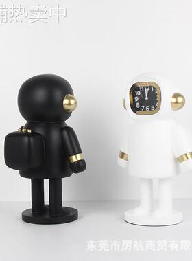 卡通太空人物时钟摆件简约现代黑白样板间儿童房桌面摆设软装饰品
