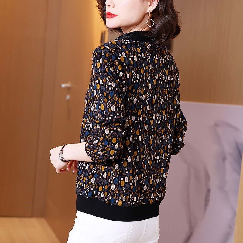 2022年早春新款妈妈碎花洋气t恤 歌思尚中老年女装