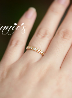 纯银镶嵌镂空金戒指