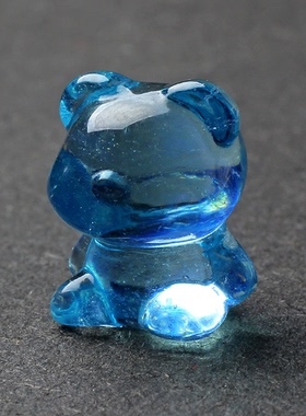 海蓝宝石精工雕刻水晶小熊吊坠