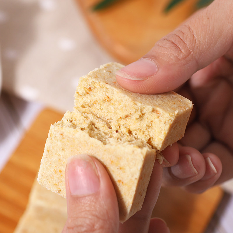 挪威进口压缩户外口粮充饥饱腹饼干 楠蔻食品压缩饼干
