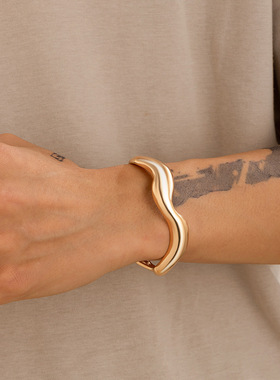 欧美时尚个性光面波浪男士手镯