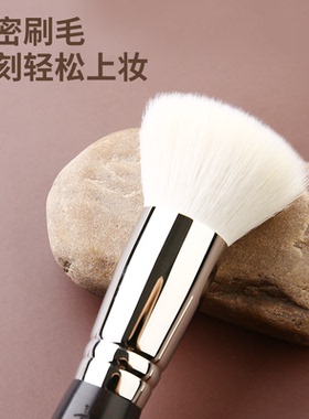 受受狼化妆刷平头粉饼刷蜜粉刷