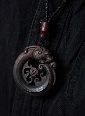 沉香木雕龙牌项链吊坠龙