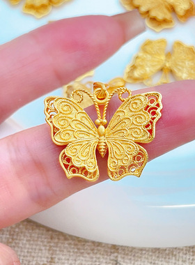 金店同款女士镂空花丝蝴蝶吊坠女古法锁骨链高保色送女友生日礼物