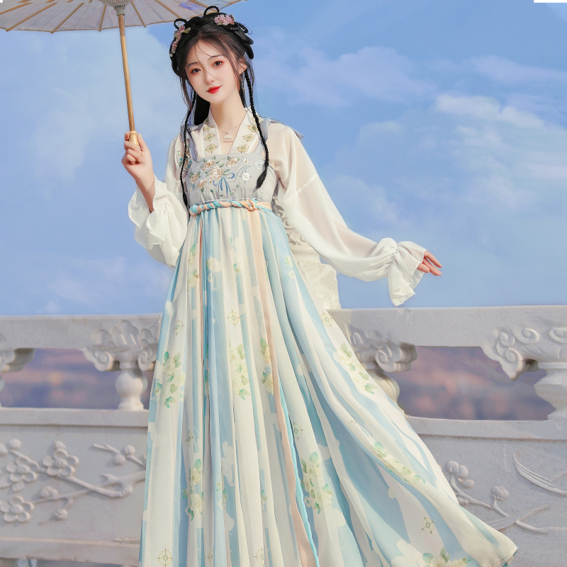  彩谣蔓汉服套装