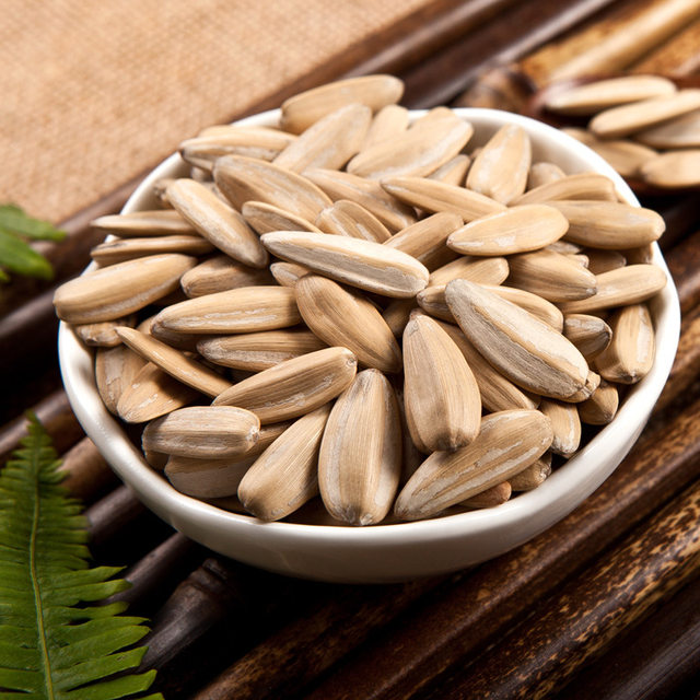 Multi-flavor sunflower seeds Lingzheng melon seeds 150g