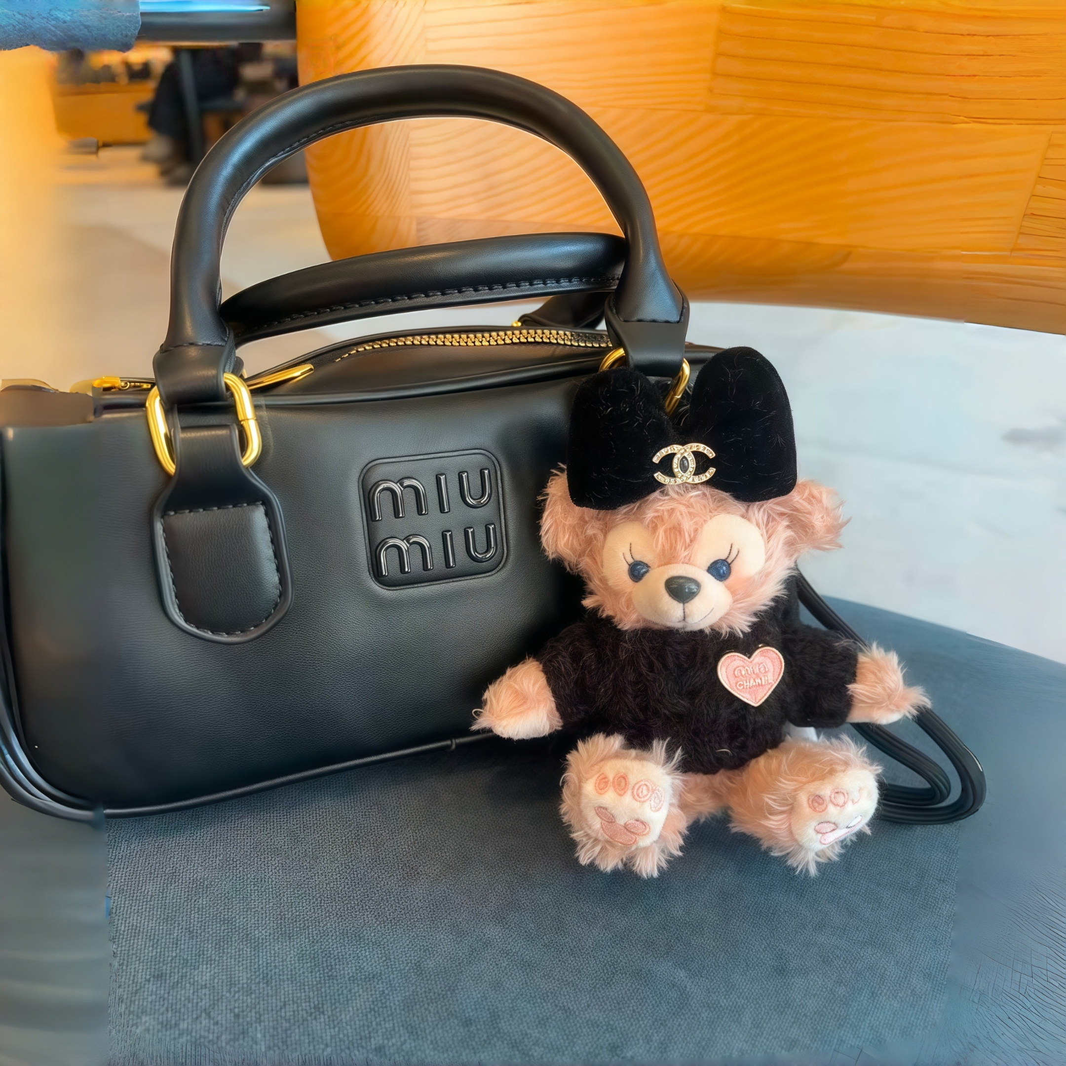 2025年冬季新款雪莉玫包包挂件毛绒公仔达菲熊玩偶挂饰娃娃钥匙扣 - 图1