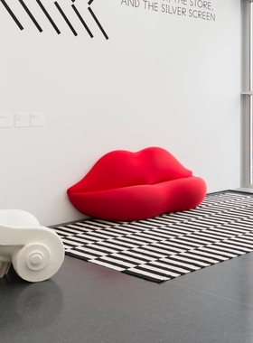 绿植咖啡厅商场陈设仙人掌家饰