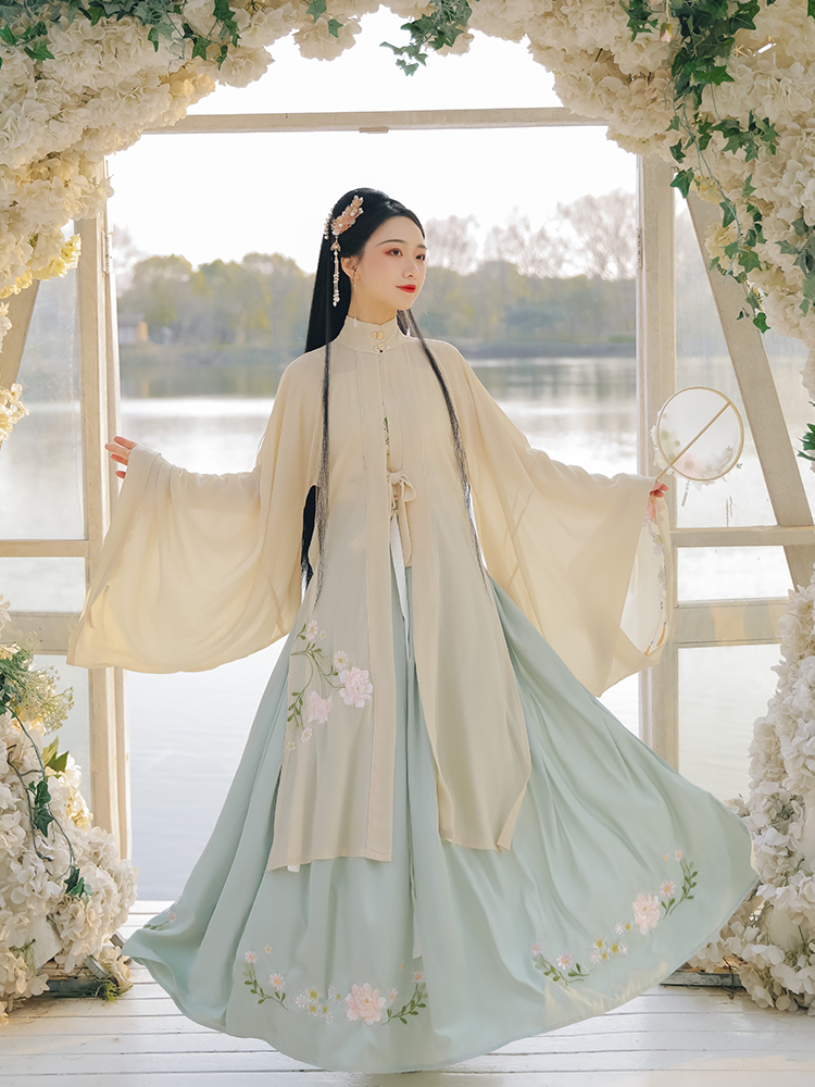 筱小姬旗舰店韶颜 筱小姬原创汉服女明制对襟袄裙立领长衫重工全刺绣4.5米摆夏0