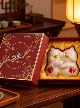 中式喜鹊对杯陶瓷摆件新年结婚