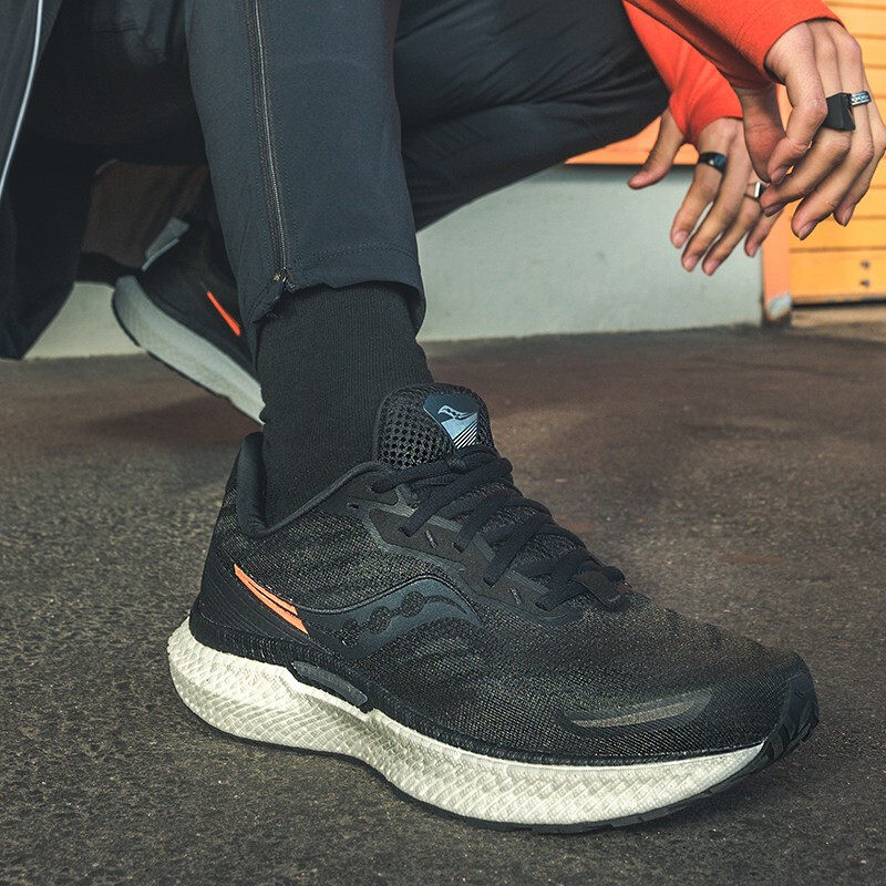 saucony索康尼triumph胜利跑步鞋 saucony跑步鞋
