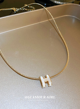 真金电镀贝壳金属字母项链